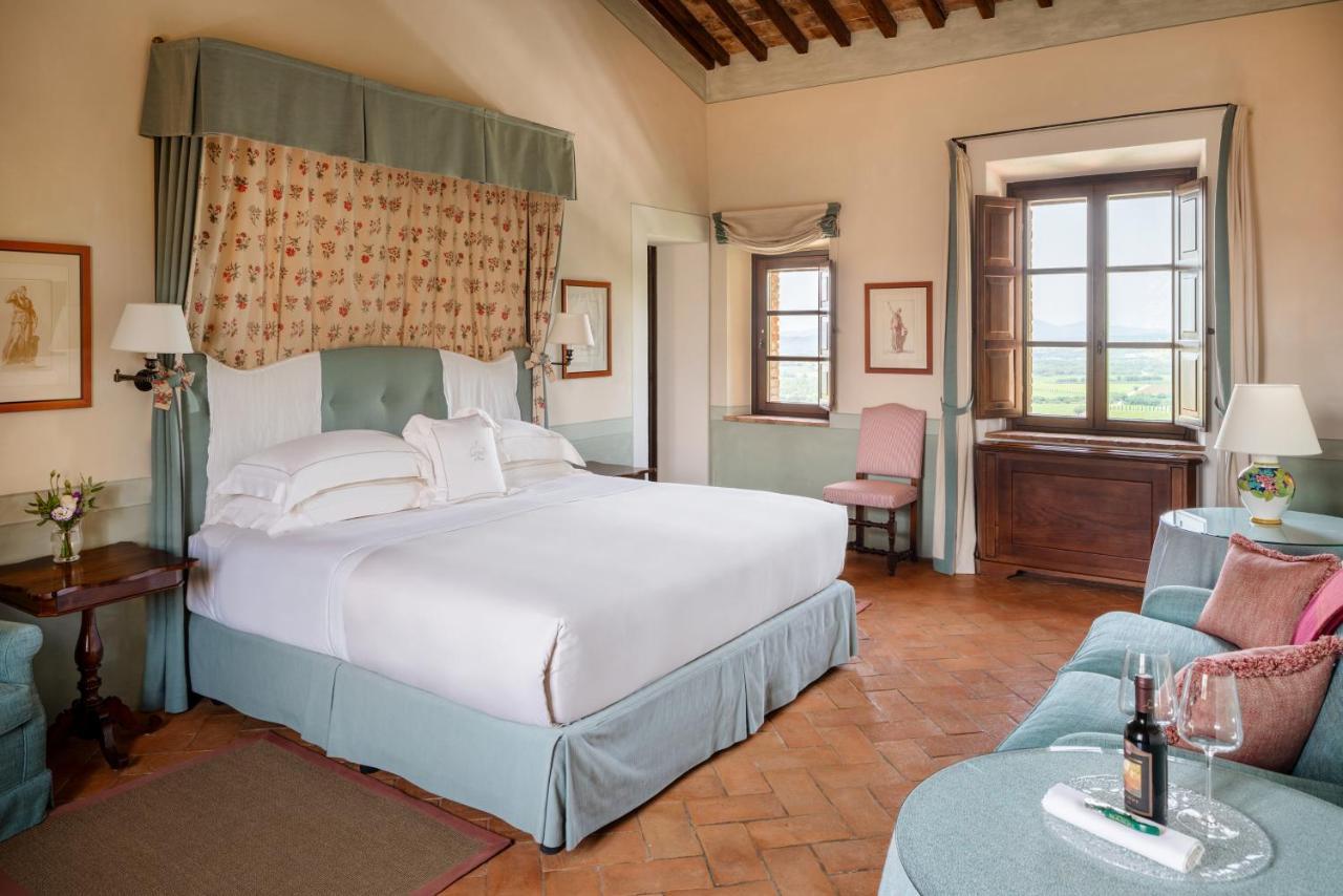 Castello Banfi - Il Borgo - Relais Et Chateaux Poggio alle Mura Zewnętrze zdjęcie
