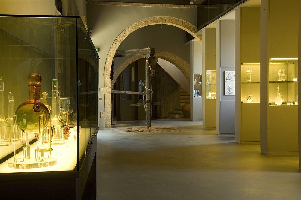 Castello Banfi - Il Borgo - Relais Et Chateaux Poggio alle Mura Zewnętrze zdjęcie