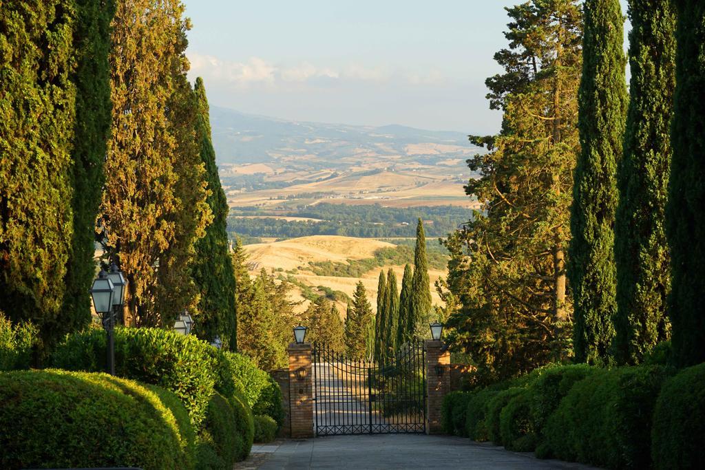 Hotel Castello Banfi - Il Borgo - Relais Et Chateaux Poggio alle Mura Zewnętrze zdjęcie