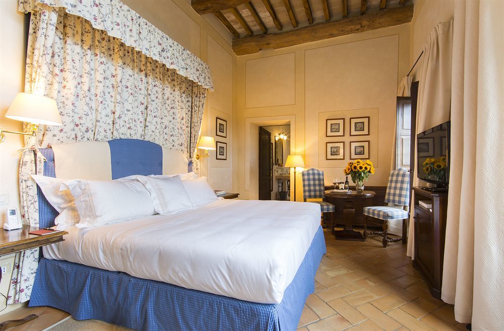 Castello Banfi - Il Borgo - Relais Et Chateaux Poggio alle Mura Zewnętrze zdjęcie
