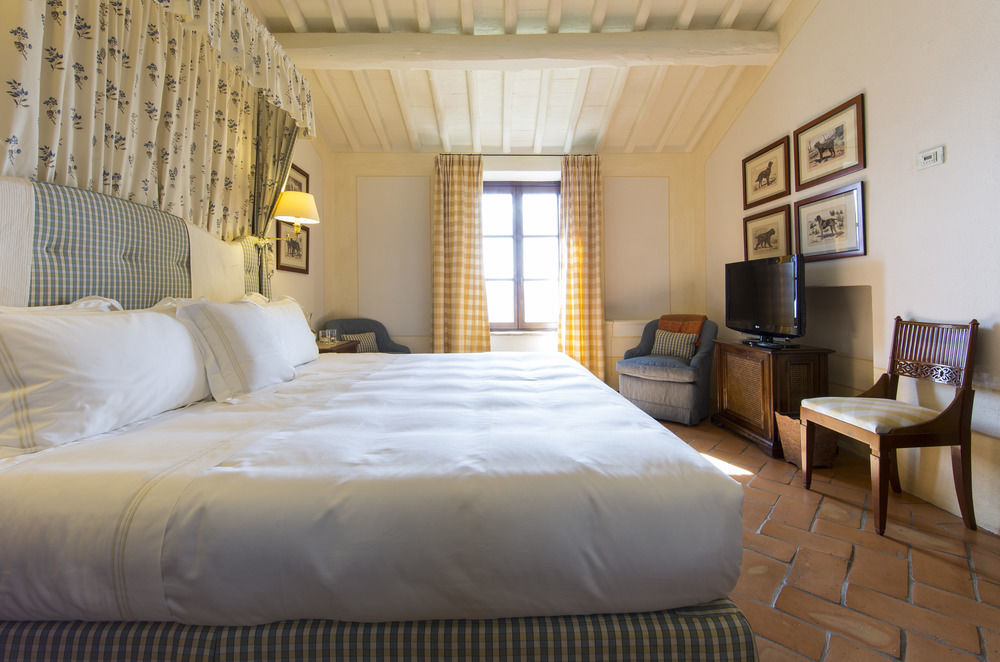 Castello Banfi - Il Borgo - Relais Et Chateaux Poggio alle Mura Zewnętrze zdjęcie