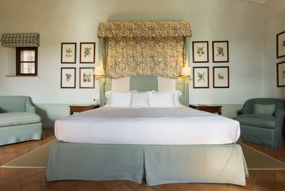 Castello Banfi - Il Borgo - Relais Et Chateaux Poggio alle Mura Zewnętrze zdjęcie
