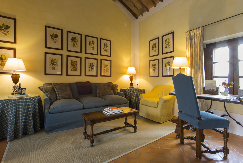 Hotel Castello Banfi - Il Borgo - Relais Et Chateaux Poggio alle Mura Zewnętrze zdjęcie