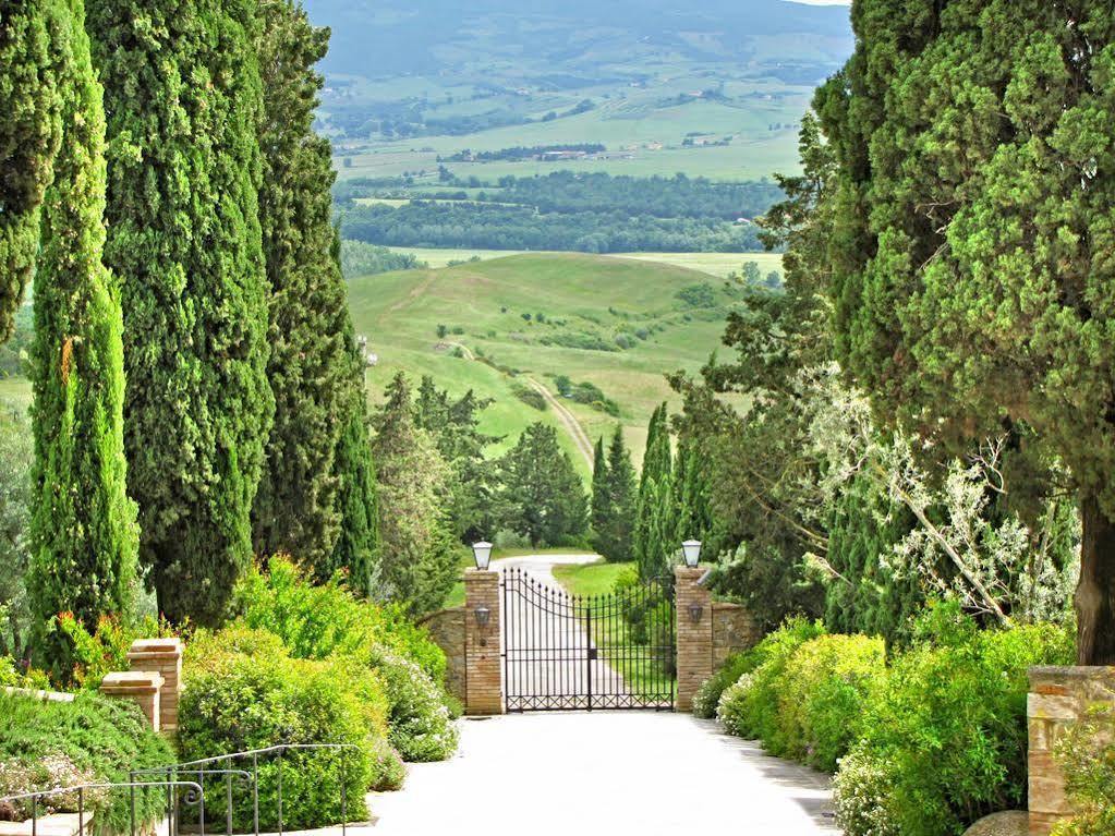 Hotel Castello Banfi - Il Borgo - Relais Et Chateaux Poggio alle Mura Zewnętrze zdjęcie