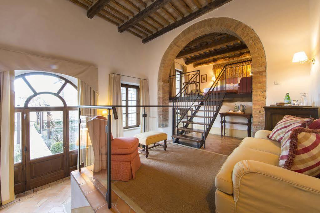 Hotel Castello Banfi - Il Borgo - Relais Et Chateaux Poggio alle Mura Zewnętrze zdjęcie