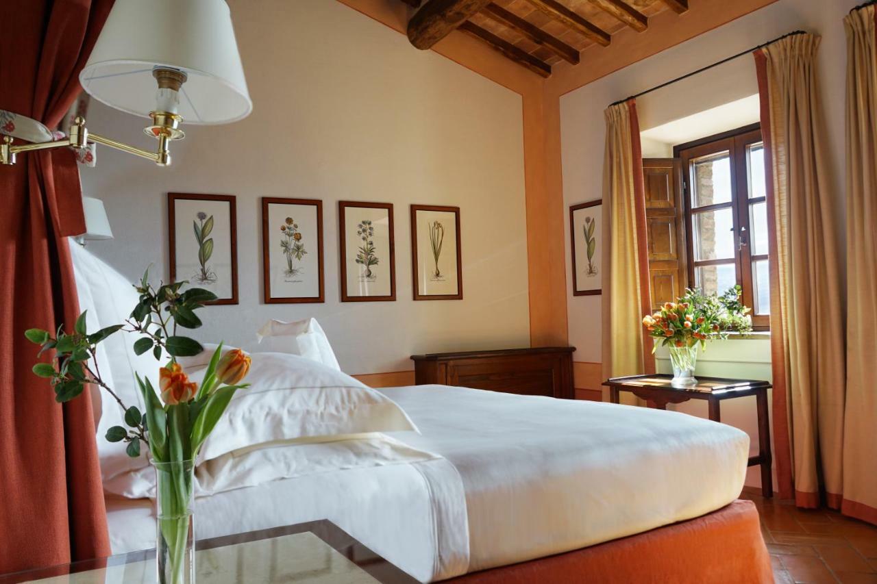 Hotel Castello Banfi - Il Borgo - Relais Et Chateaux Poggio alle Mura Zewnętrze zdjęcie